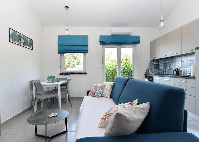 House 2195 페로이