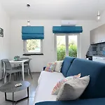 House 2195 Peroj