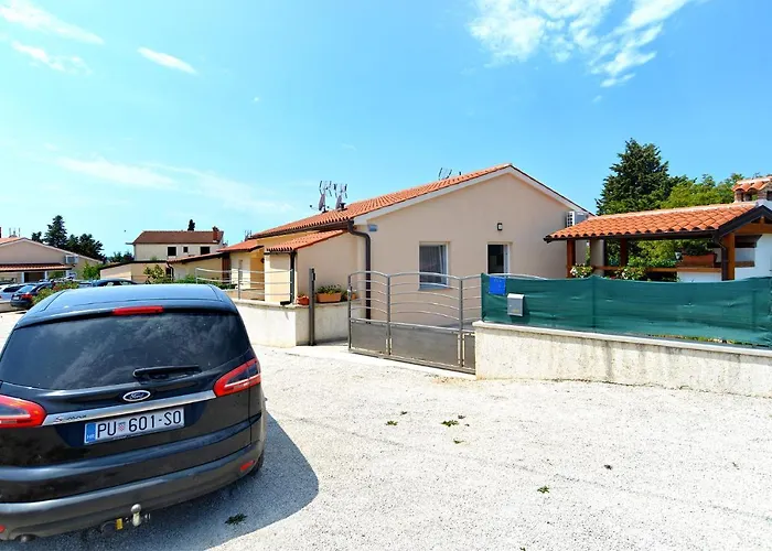 House 2195 Dom wakacyjny Peroj